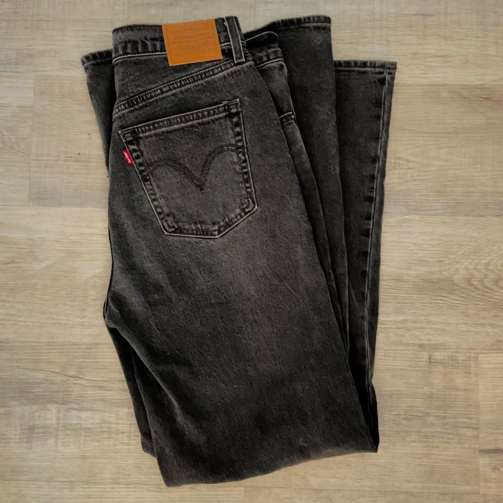 Levi's Men's Black Jeans - Classic Straight Fit